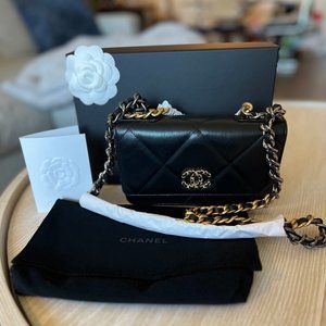 Chanel 19 Black Wallet on Chain, New, Full Set